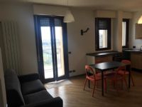 VENDESI bilocale arredato Milano zona Lodi Brenta